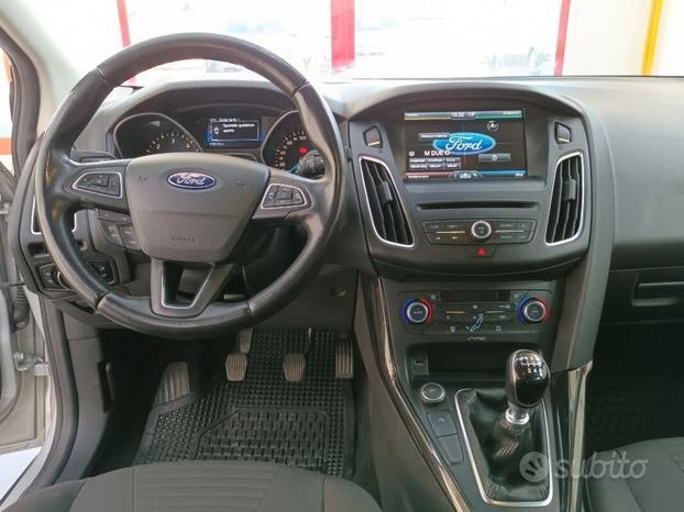 Ford Focus 1.5 tdci Titanium 120cv 5p