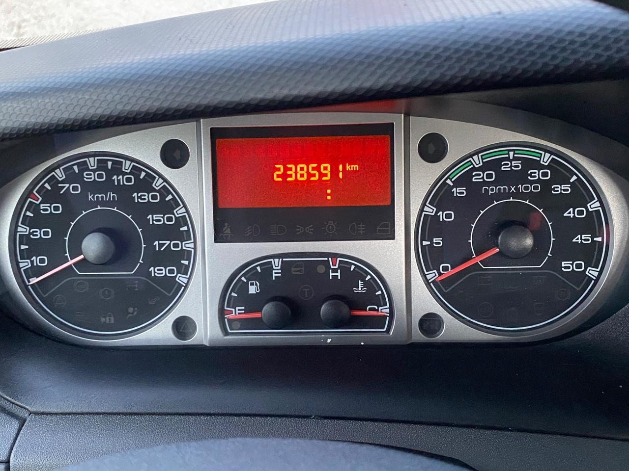 Iveco Daily 35-15 Carroattrezzi Patente B Scarrabile