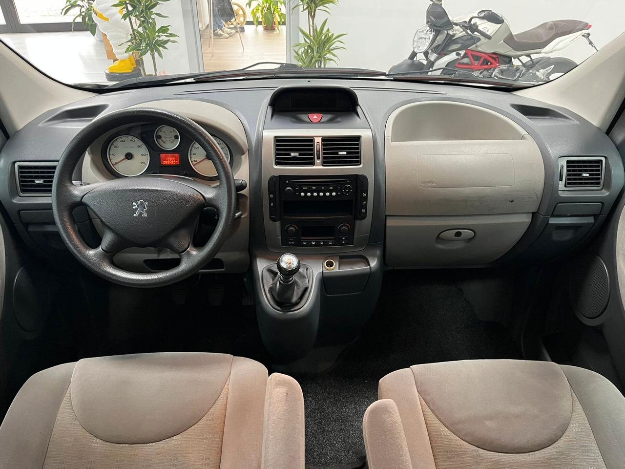 Peugeot Expert Tepee 8 posti