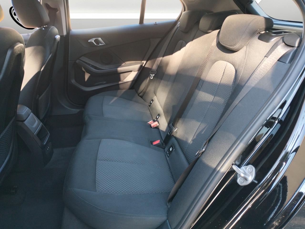 BMW 116 d Serie 1 F40 Sport * 98.000 KM *