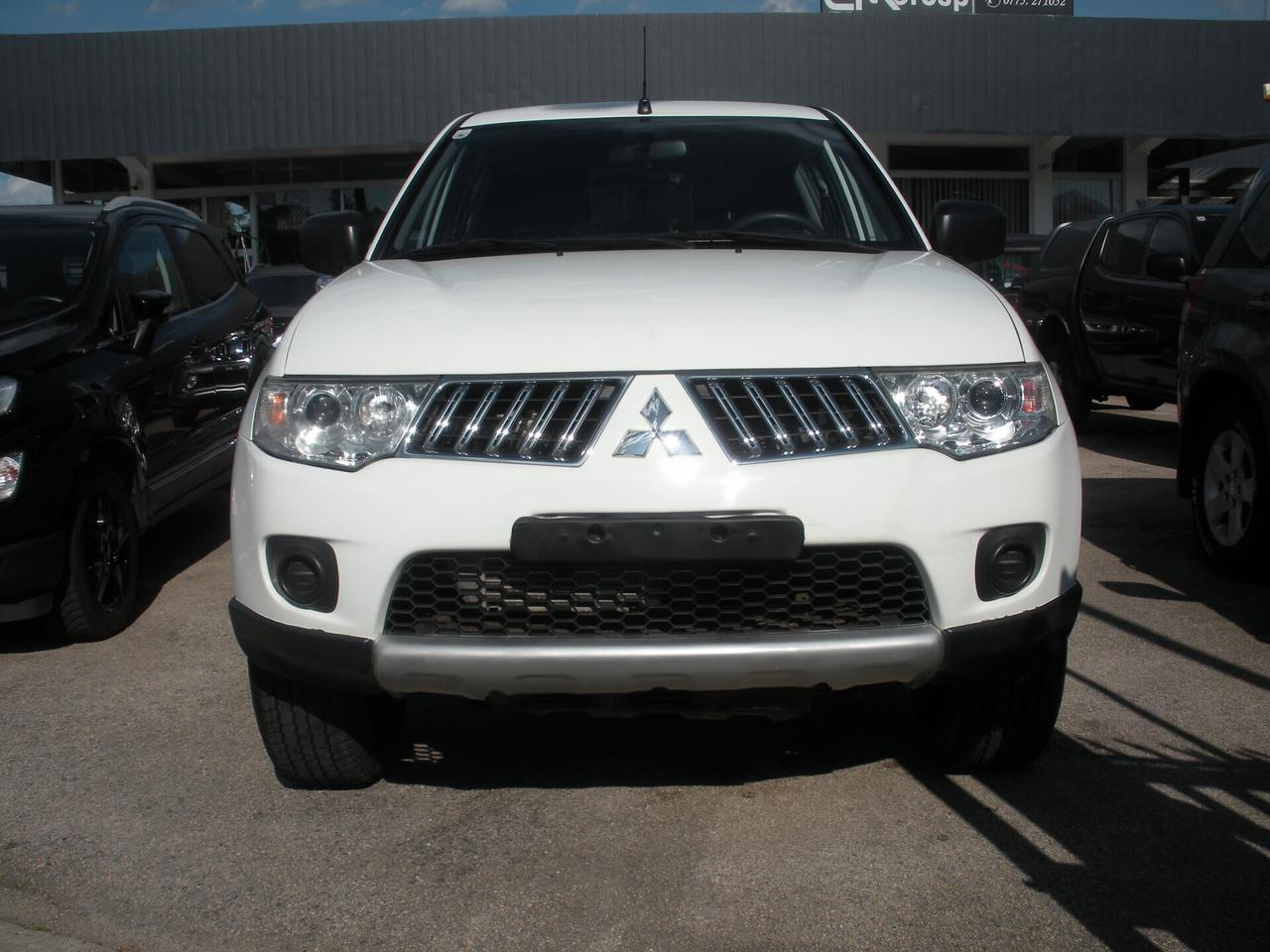 Mitsubishi L200 2.5 DI-D/136CV DC Invite DPF ''GLADIATOR''