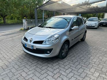 Renault Clio 5 Porte Clio 5p 1.5 dci AUTOMATICO OK NEOPATENTATO