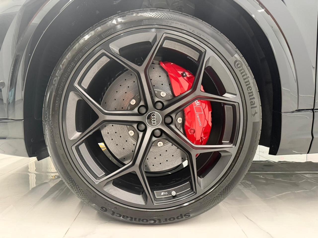 Audi RS Q8 PERFORMANCE