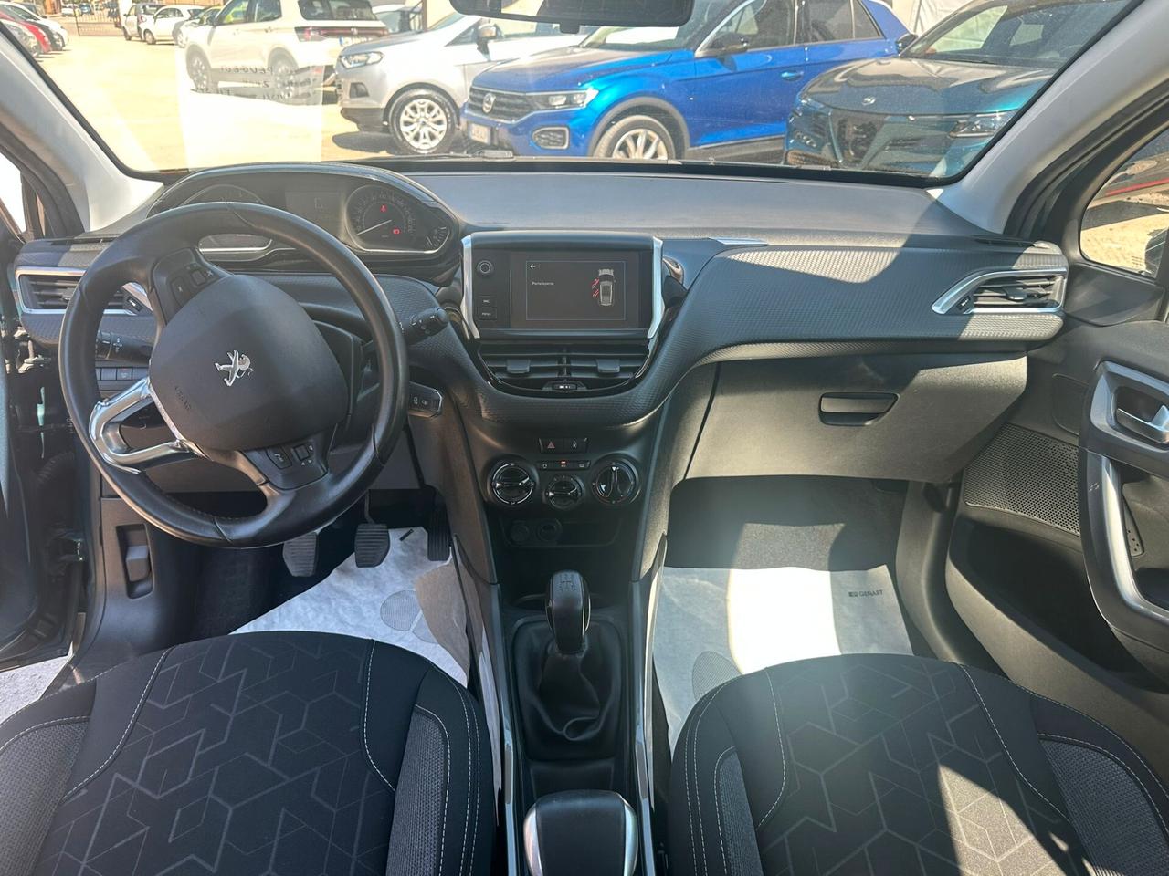 Peugeot 2008 BlueHDi 100 S&S Allure