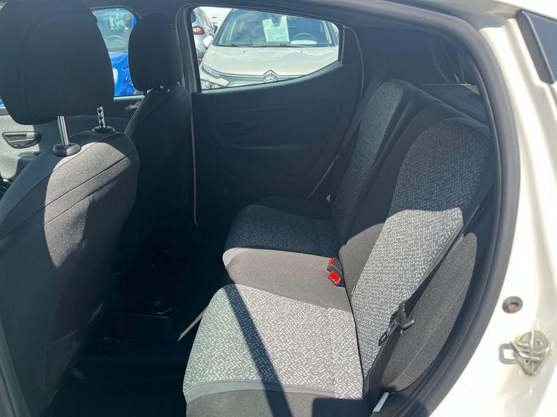 Lancia Ypsilon Ypsilon 1.0 FireFly 5 porte S&S Hybrid Silver