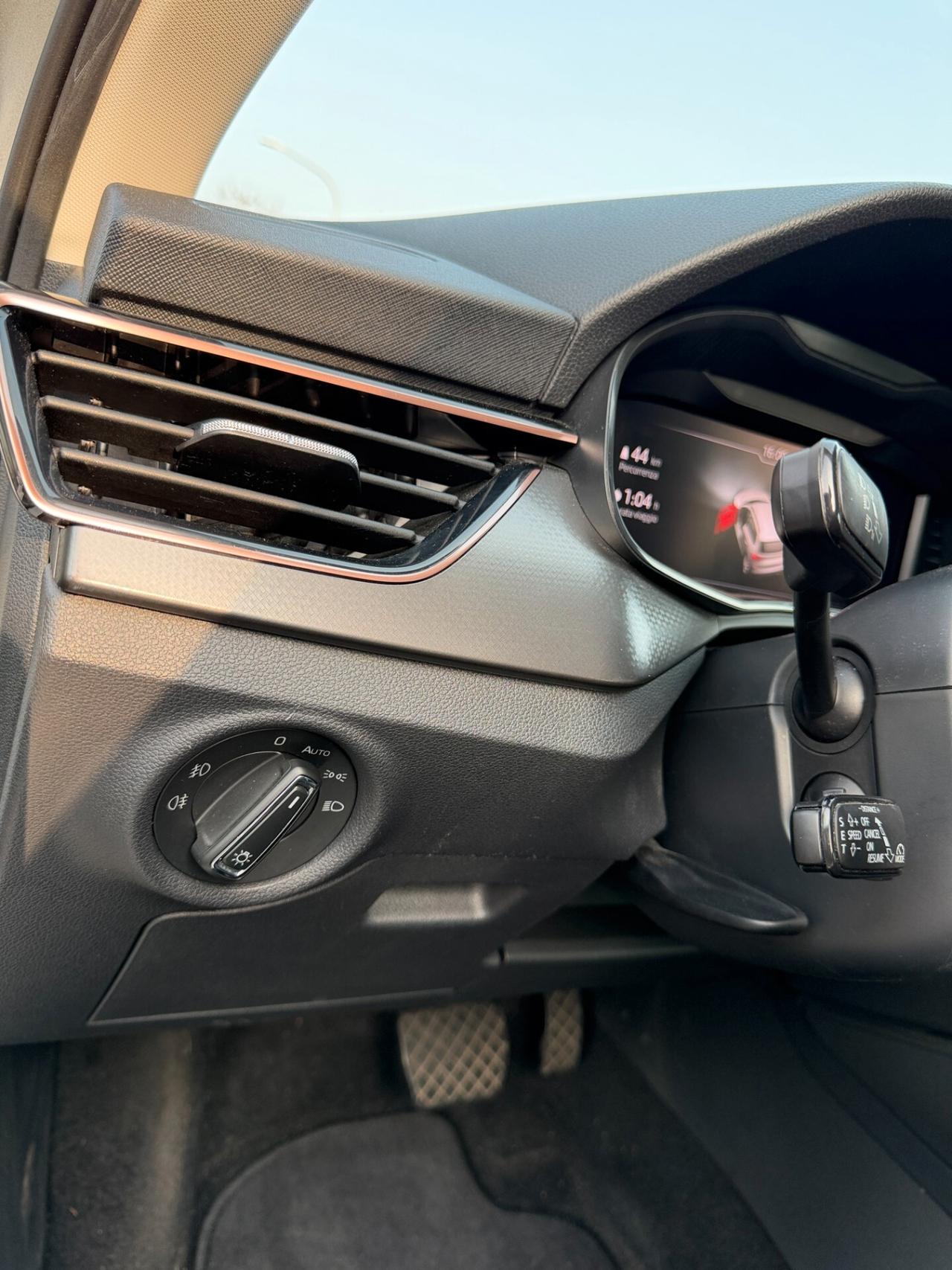 Skoda Kamiq 1.0 TSI 115 CV DSG Dark Shade