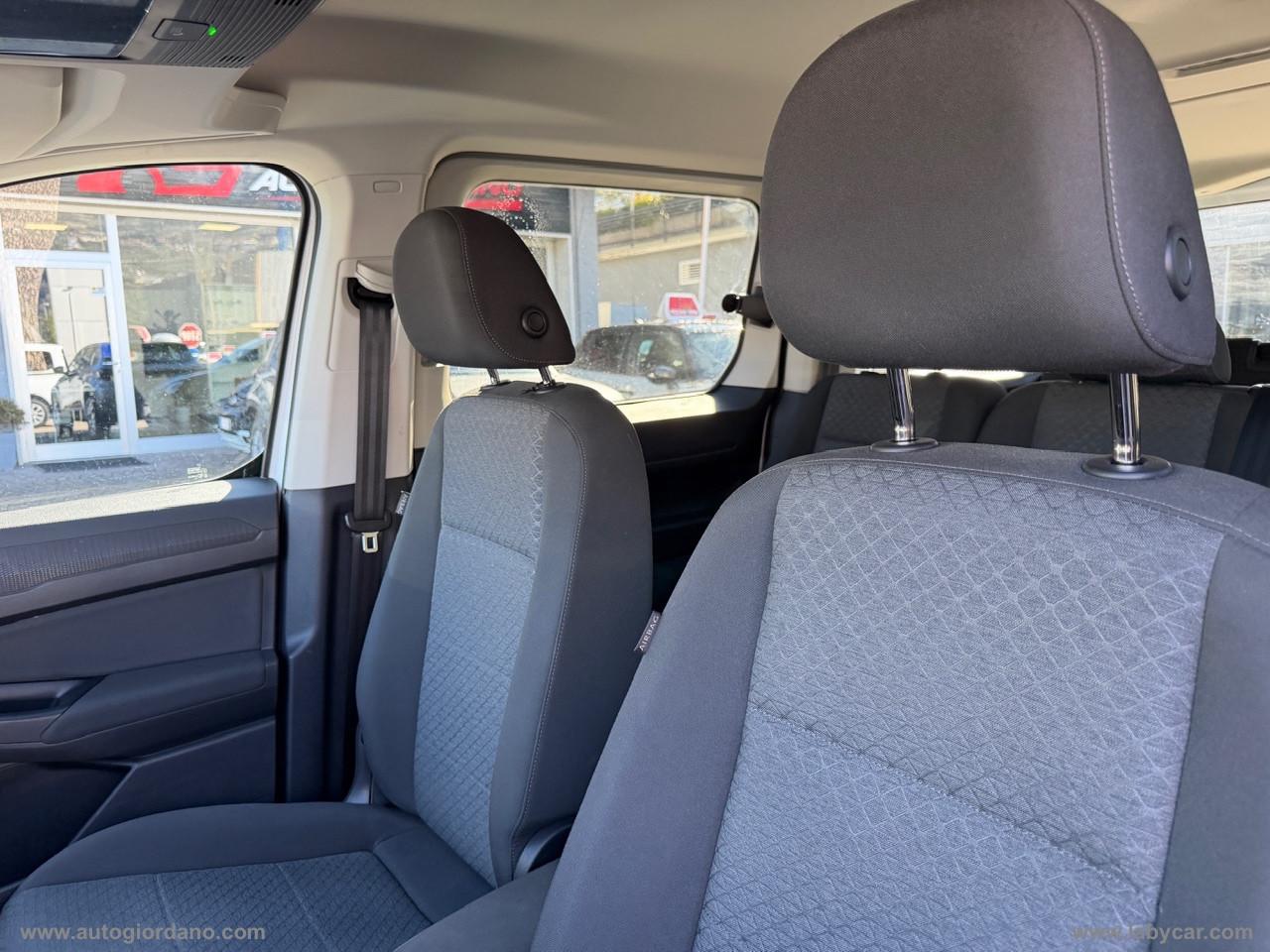 FORD Gr.Tourneo Connect 2.0 122 aut. Tit.