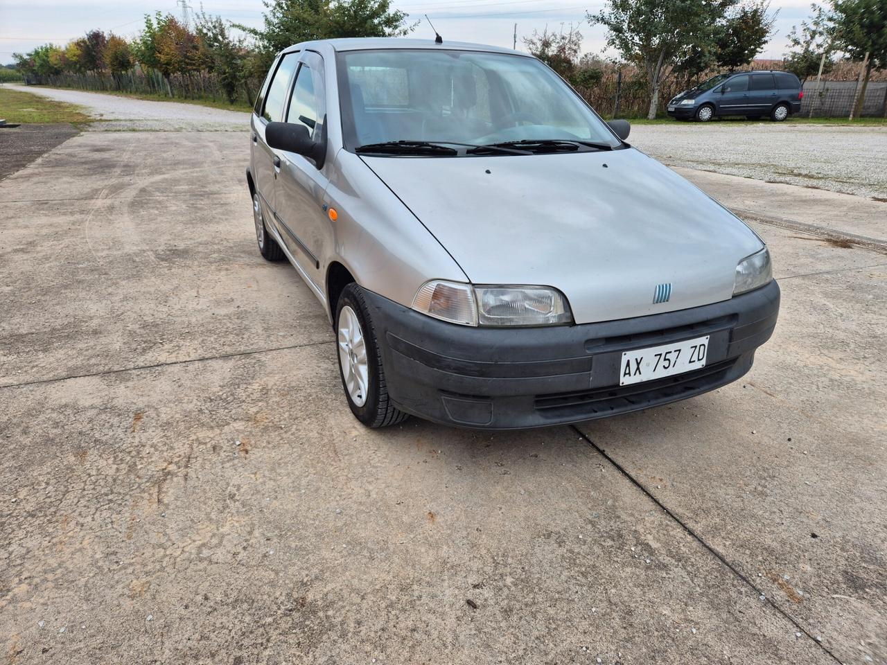 Fiat Punto benzina neopatentati