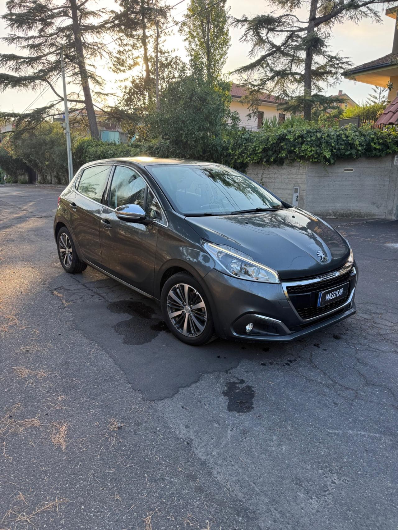Peugeot 208 BlueHDi 100 5 porte Allure