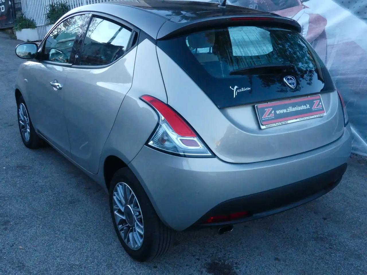 Lancia Ypsilon 0.9 TwinAir 85 CV 5 porte S&S Gold