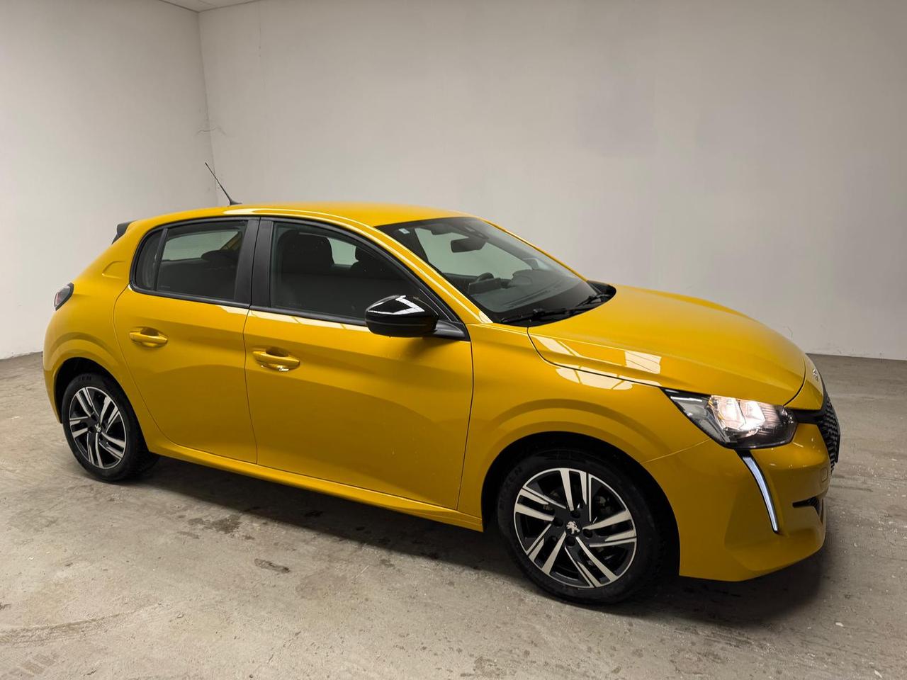 PEUGEOT 208 II - 208 1.2 puretech Active Pack s&s 75cv