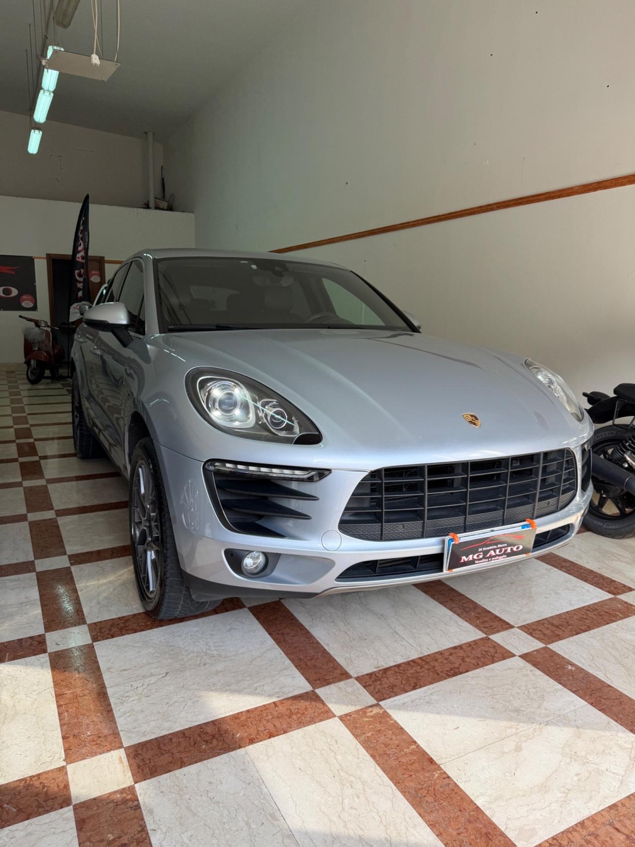 Porsche Macan S