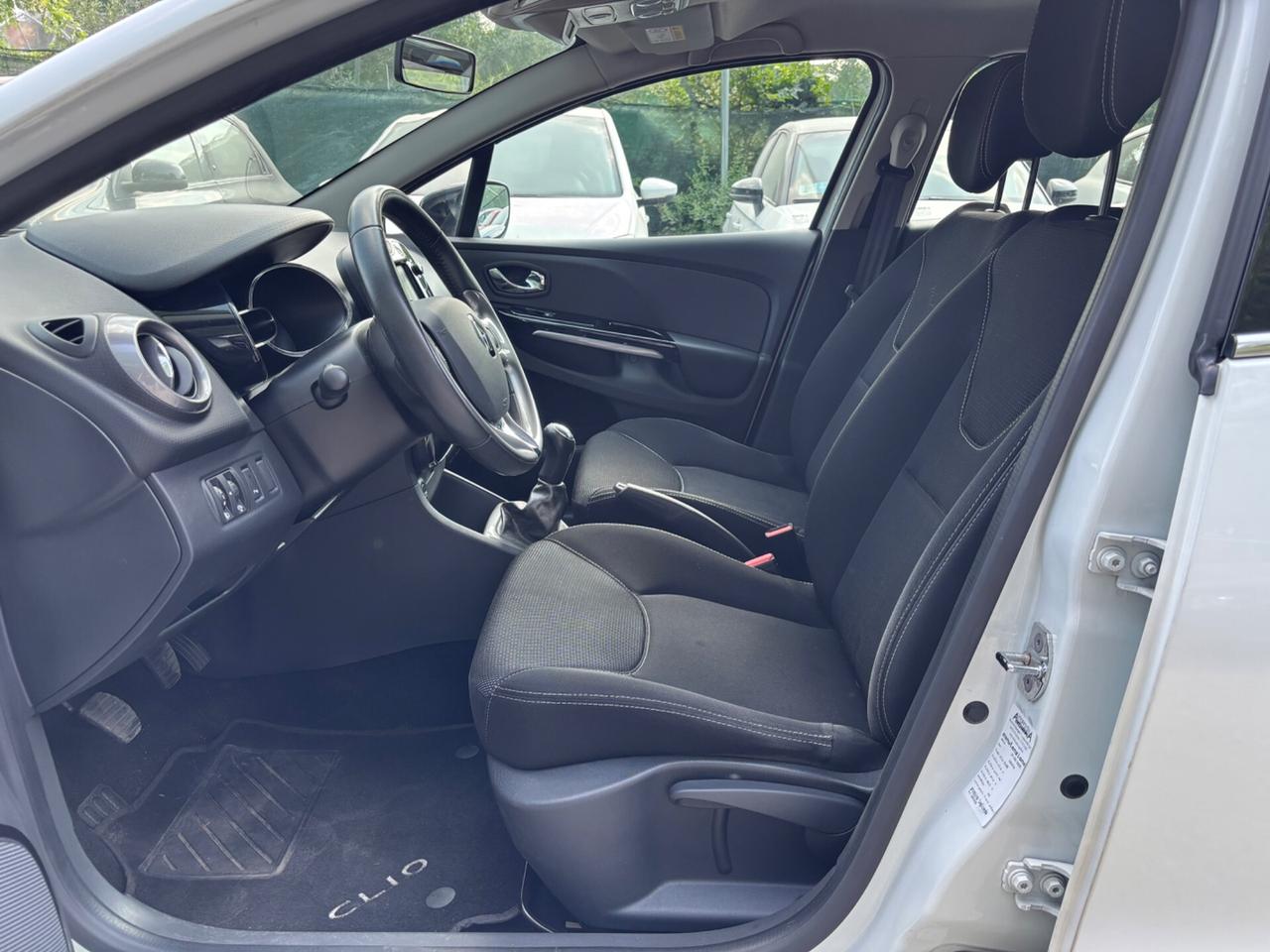 Renault Clio 1.2 75CV 5 porte Costume National