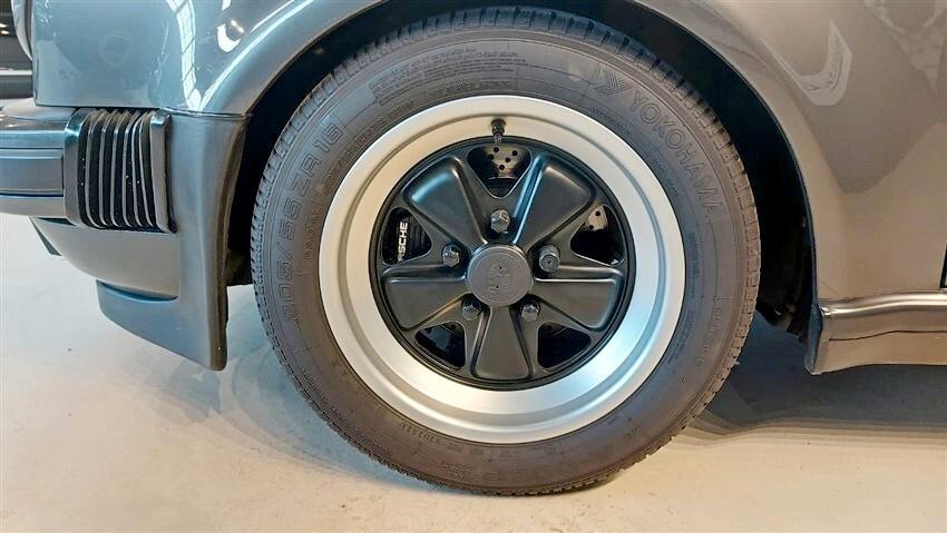 Porsche 911 3.3 Turbo Cabriolet