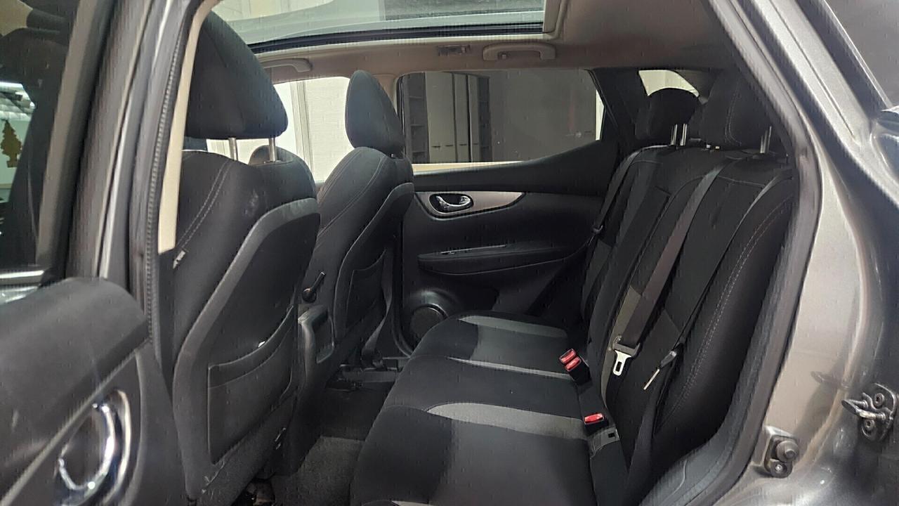 Nissan Qashqai 1.5 dCi N-Connecta