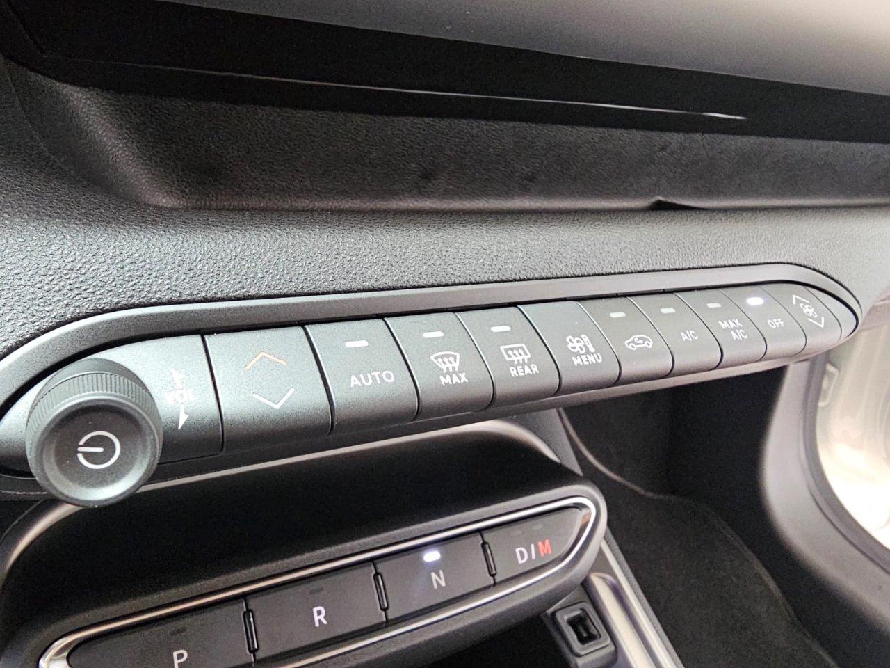 Jeep Avenger 1.2 turbo e-hybrid mhev Summit fwd 100cv edct6 "KM0"