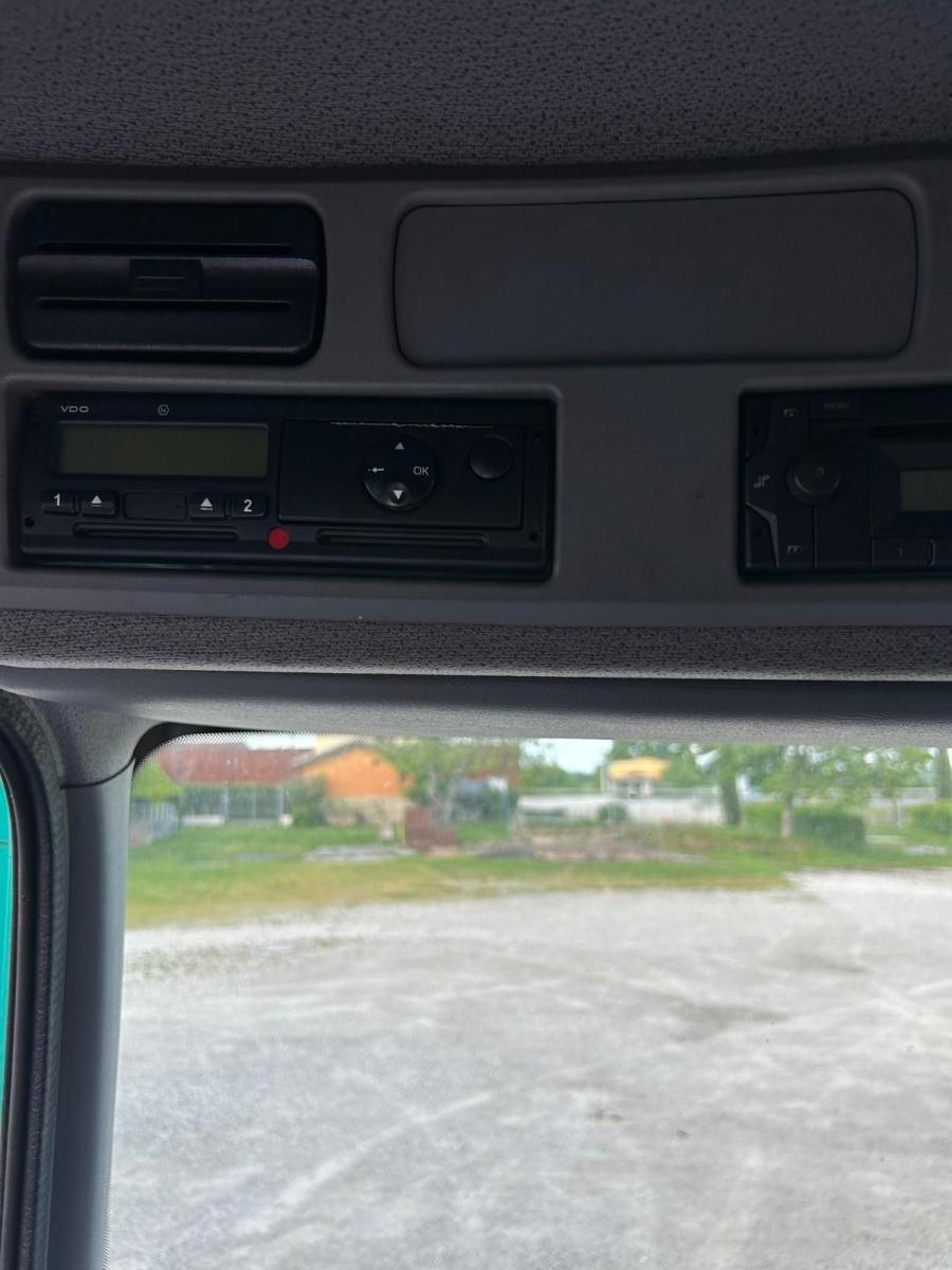 MERCEDES-BENZ ATEGO 818