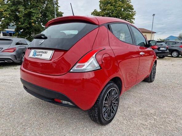 Lancia Ypsilon 1.2 69 CV 5 porte GPL EcoChic Gold