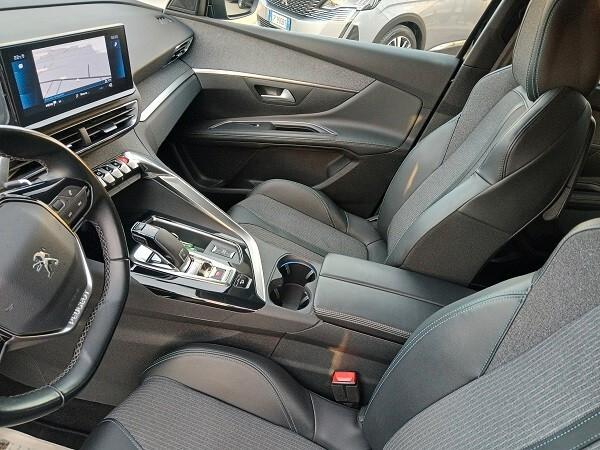 PEUGEOT 5008 1.5 BLUEHDi 130 CV EAT8 7 POSTI ALLURE PACK