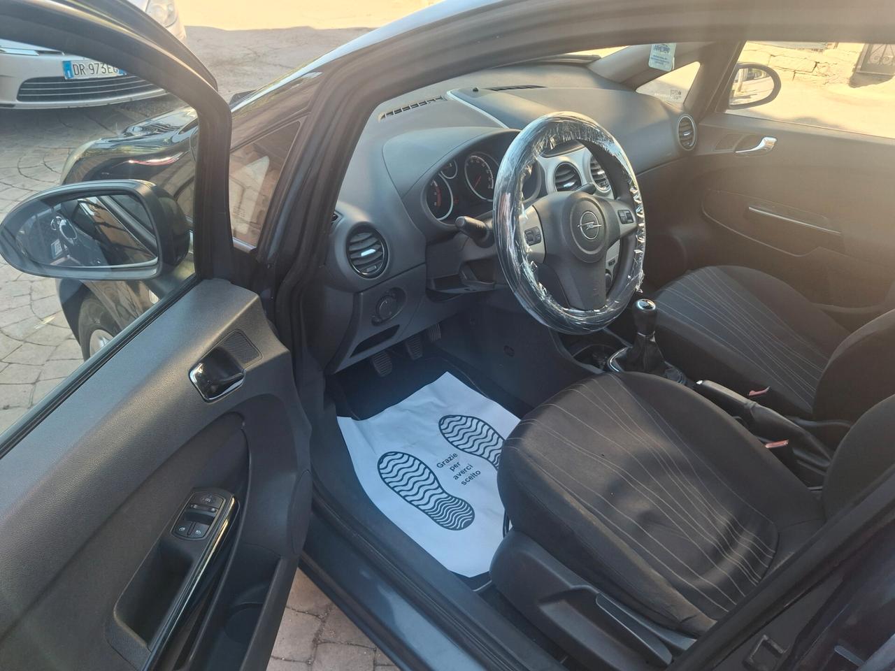 Opel Corsa 1.2 5 porte Enjoy Neopatentati