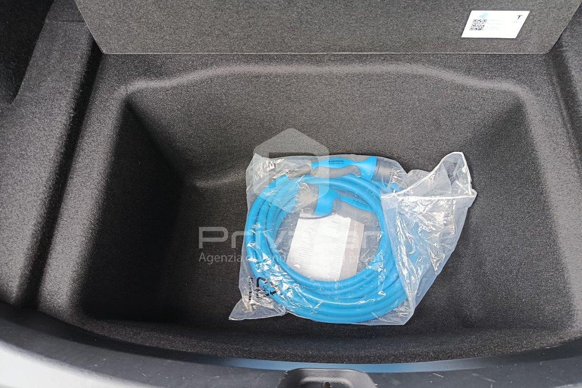 TESLA Model 3 RWD
