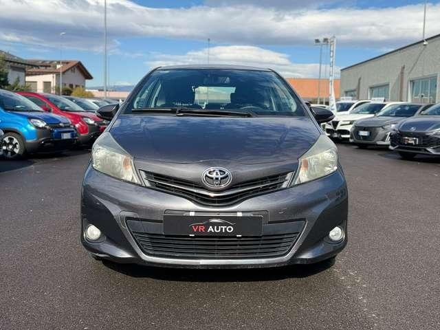 Toyota Yaris NEOPATENTATI 1.4 d-4d Lounge TELECAMERA/UNICOPRPR.