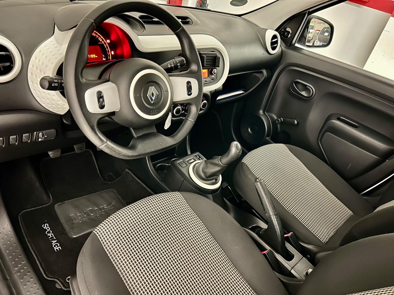 Renault Twingo SCe Lovely