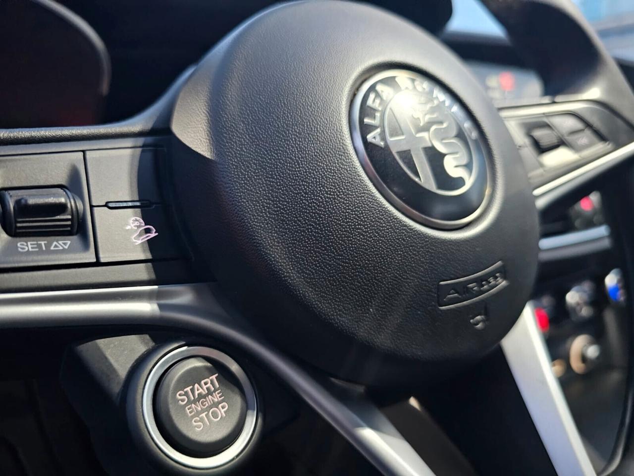 Alfa Romeo Stelvio 2.2 Turbodiesel 180 CV AT8 Q4 Business