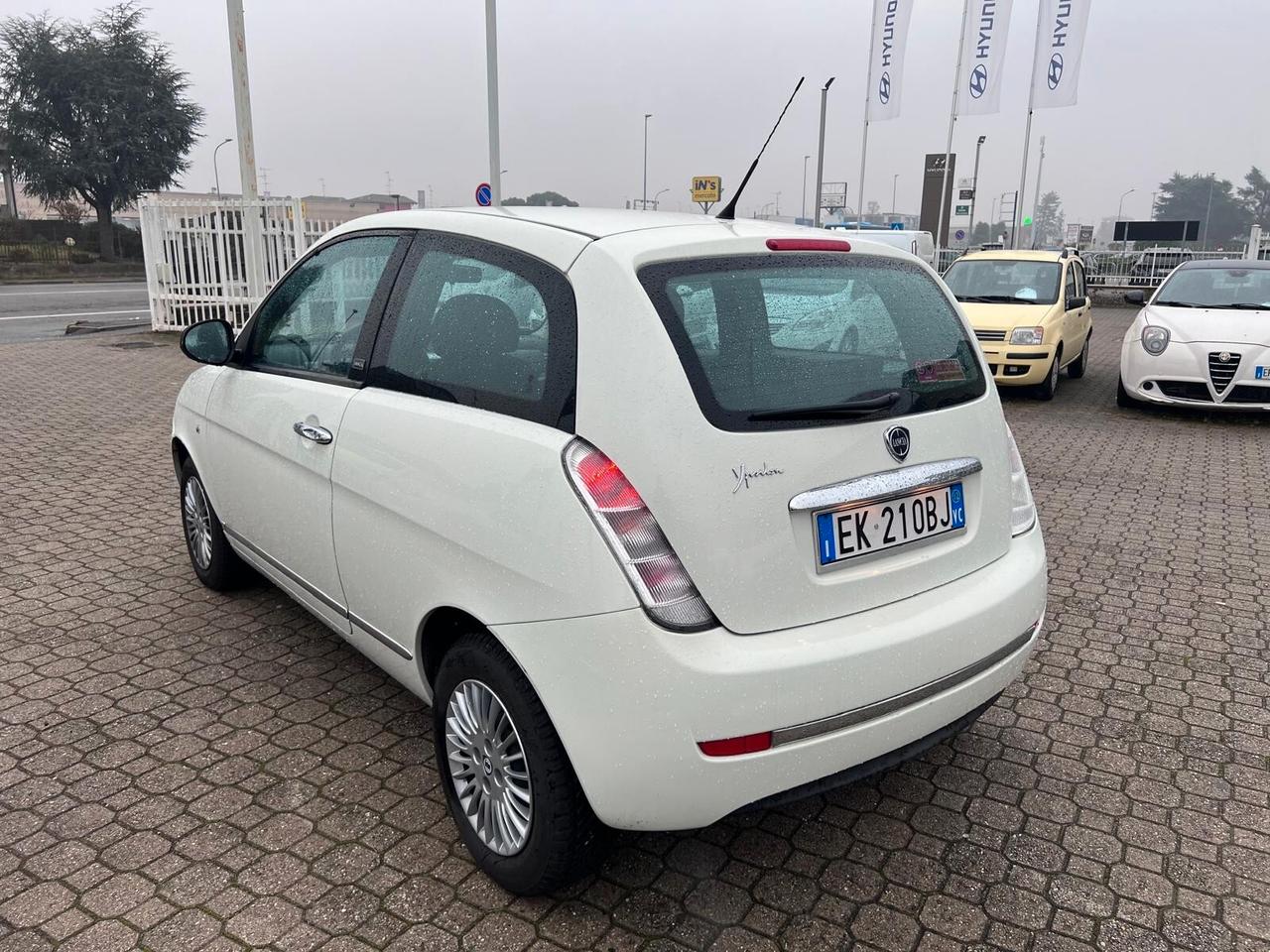 Lancia Ypsilon 1.3 MJT 75 CV Platinum