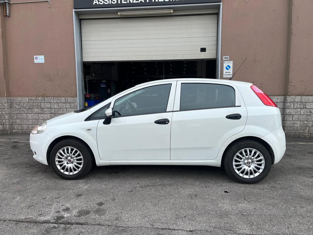 Fiat Punto 1.4 8V 5 porte Easypower Street