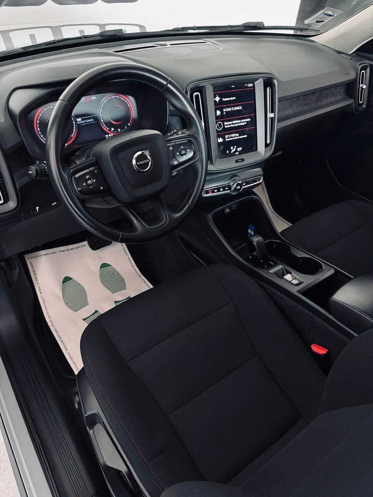 Volvo XC40 T2 automatico Essential