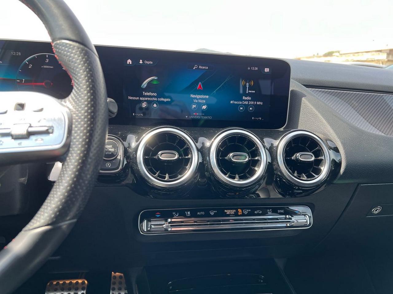 Mercedes-Benz B 180 d Premium auto