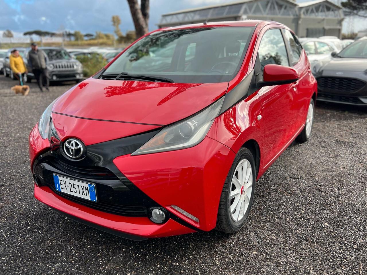 Toyota Aygo 1.0 VVT-i 69 CV 5 porte x-play