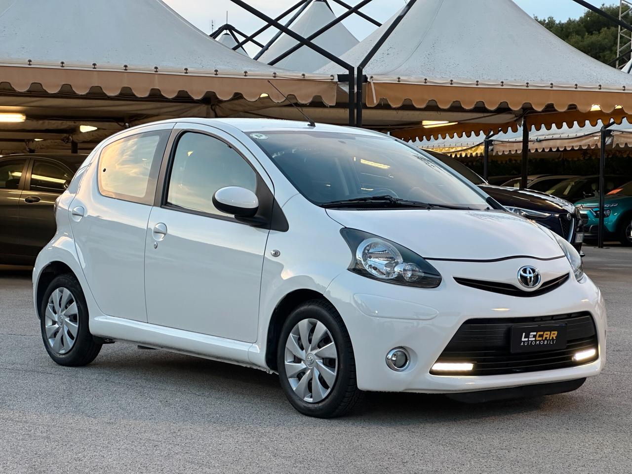 TOYOTA Aygo 1.0 VVT-i 5 porte Lounge Connect M-MT
