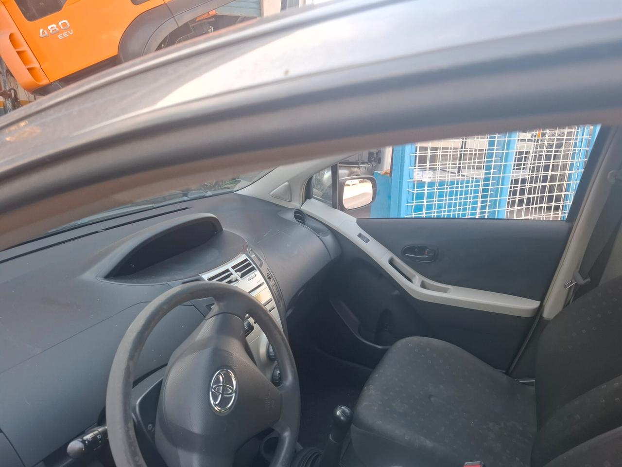Toyota Yaris 1.0 5 porte anno 2008