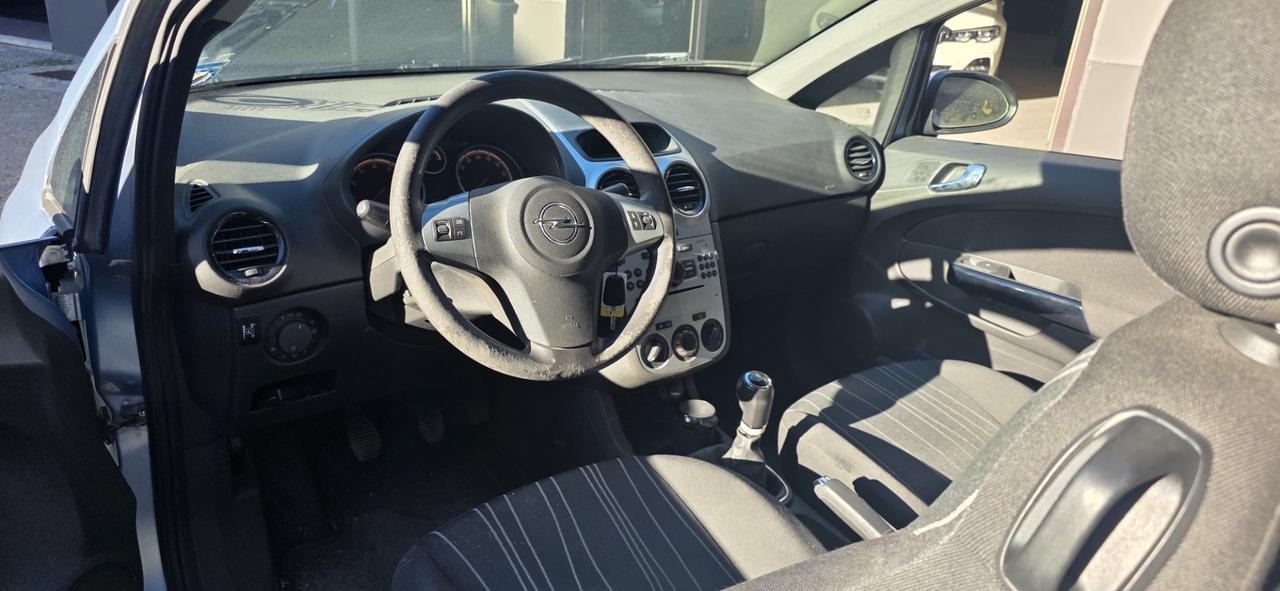 Opel Corsa 1.2 80CV 3 porte GPL-TECH Enjoy