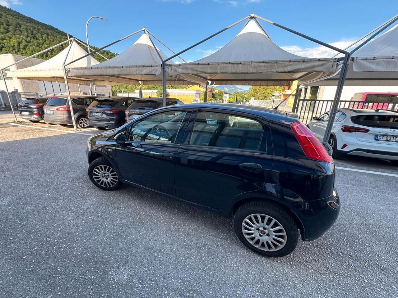 Fiat Punto 1.4 8V 5 porte Natural Power Street