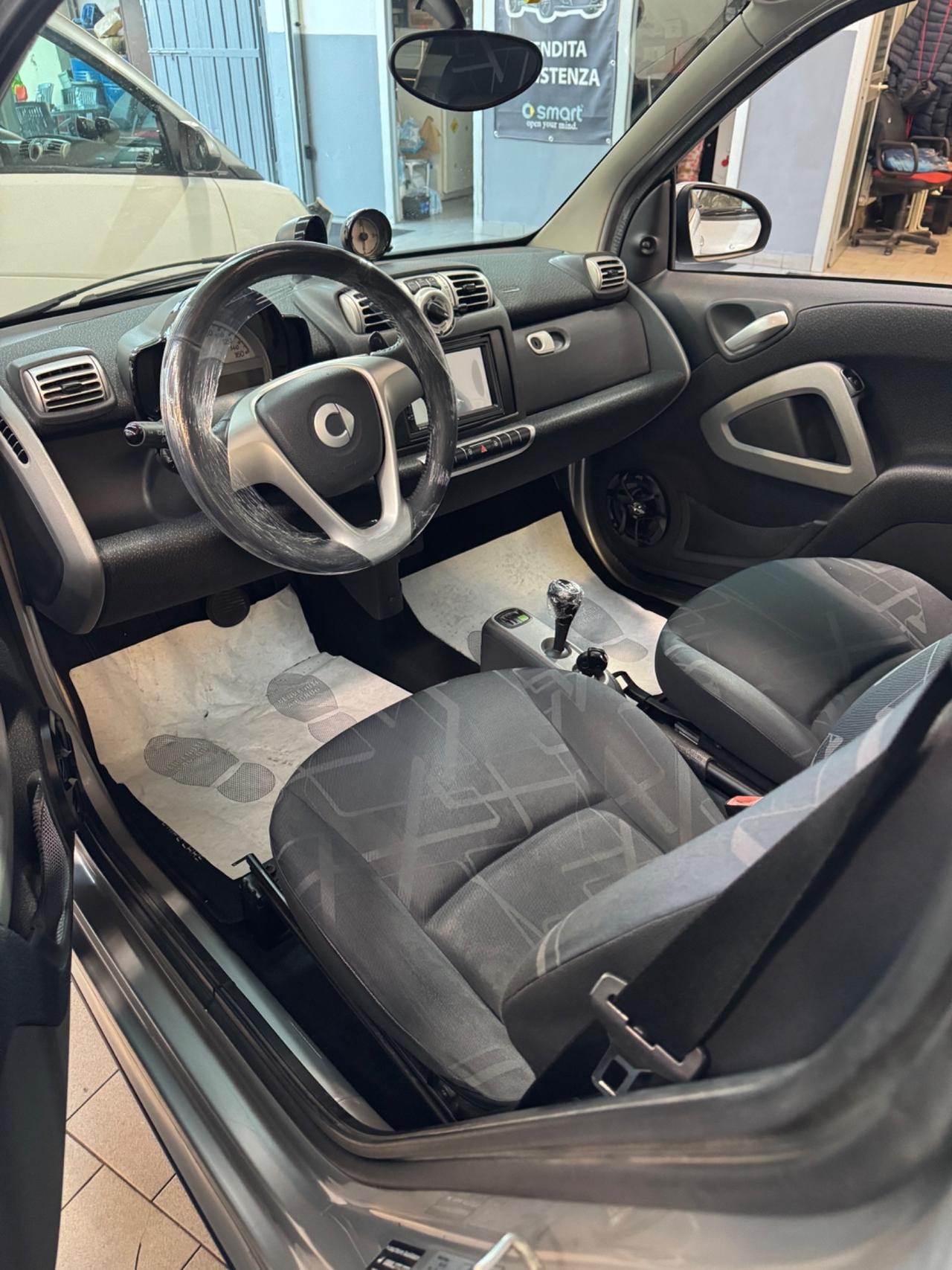 Smart ForTwo 1000 52 kW coupé pulserà servosterzo