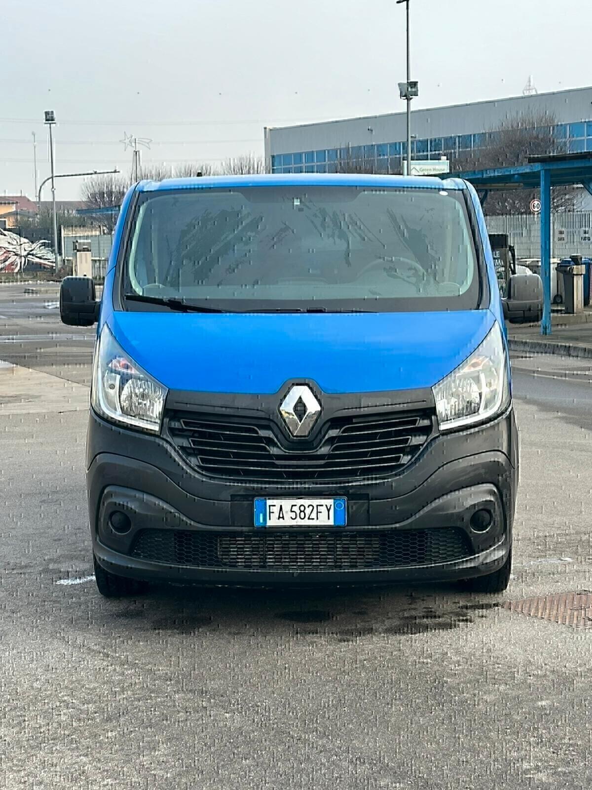RENAULT TRAFIC ANNO 2015 PRONTO ALL'USO! SUPER PREZZO!