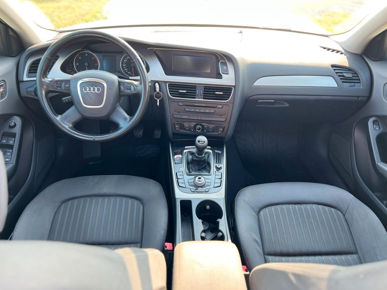 Audi A4 AVANT 2.0 TDI 143CV S-LINE TETTO MANUALE