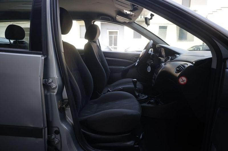 Ford Focus Ford Focus Focus SW 1.6i 16v Ghia FL 74KW ANNO 2002