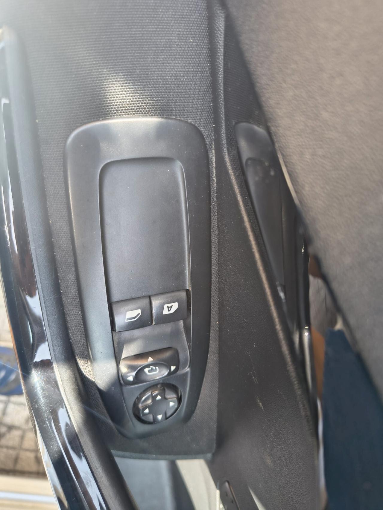 Peugeot 208 1.4 VTi 95 CV 5p. GPL Access