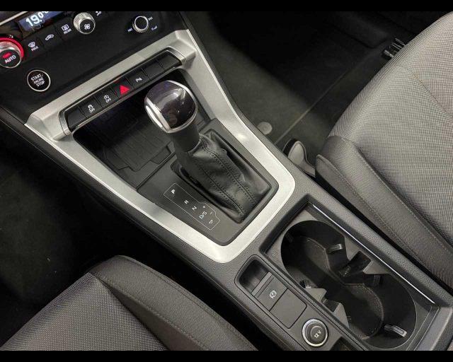 AUDI Q3 35 TFSI S tronic Business Advanced
