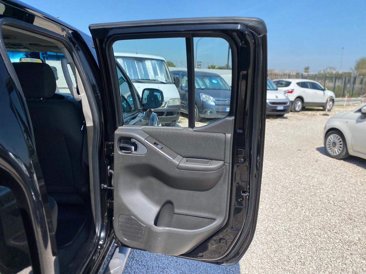 Nissan Navara N1 AUTOCARRO GANCIO TRAINO 2.5 dCi 190CV 4 porte Double Cab Sport