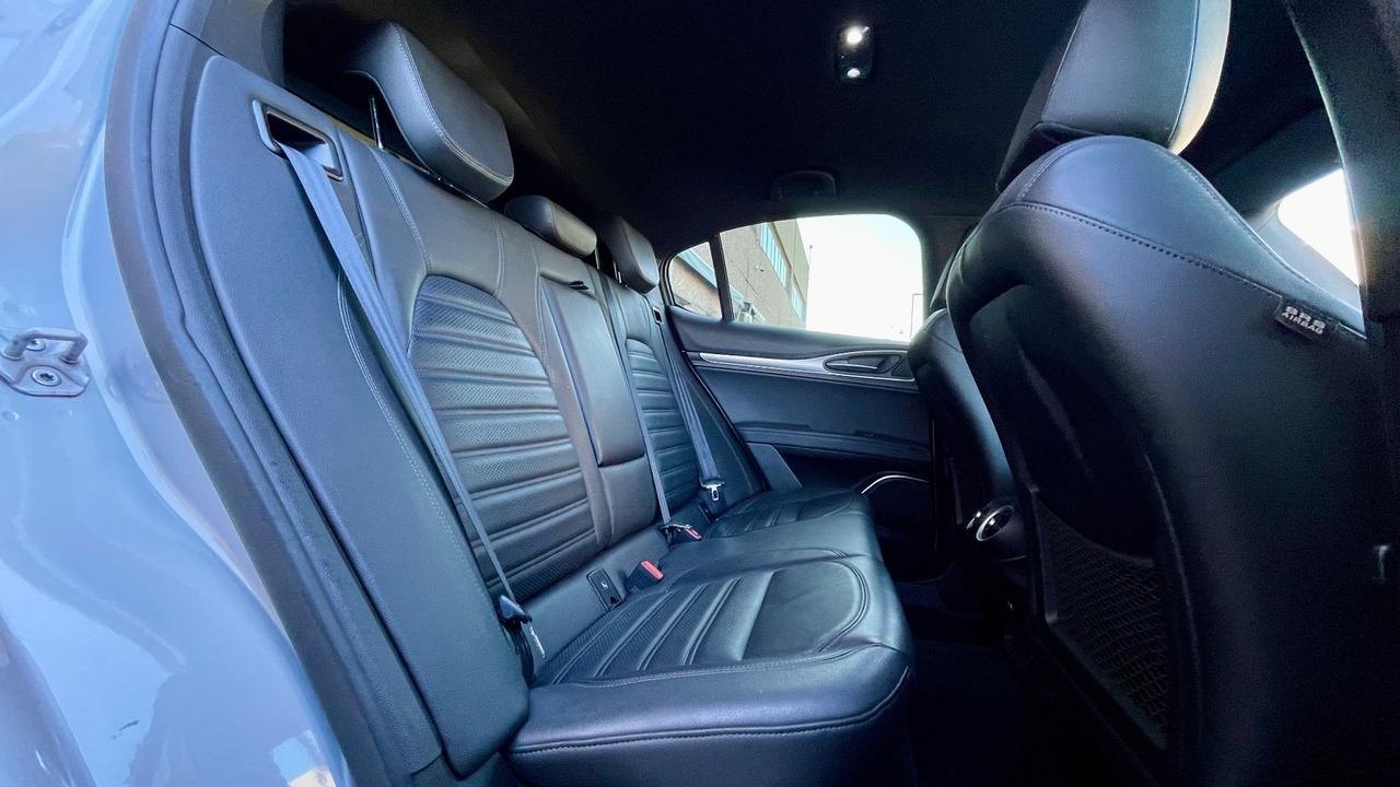 ALFA ROMEO STELVIO 2.2 Q4 TURBODIESEL VELOCE 210CV - SEDILI ELETTRICI RISCALDABILI CON MEMORIA, VOLANTE RISCALDABILE, FULL LED