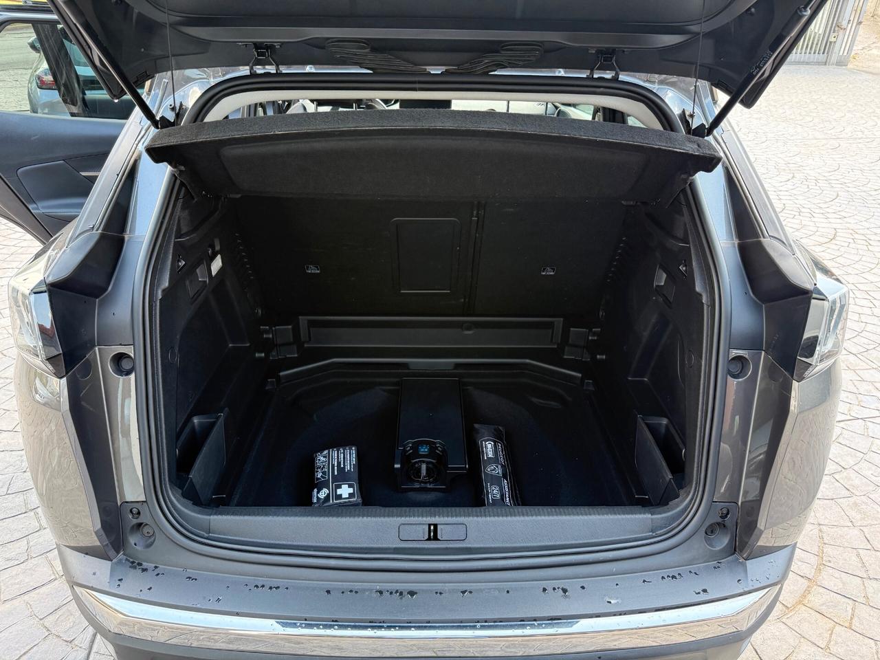 Peugeot 3008 BlueHDi 130 S&S EAT8 Allure