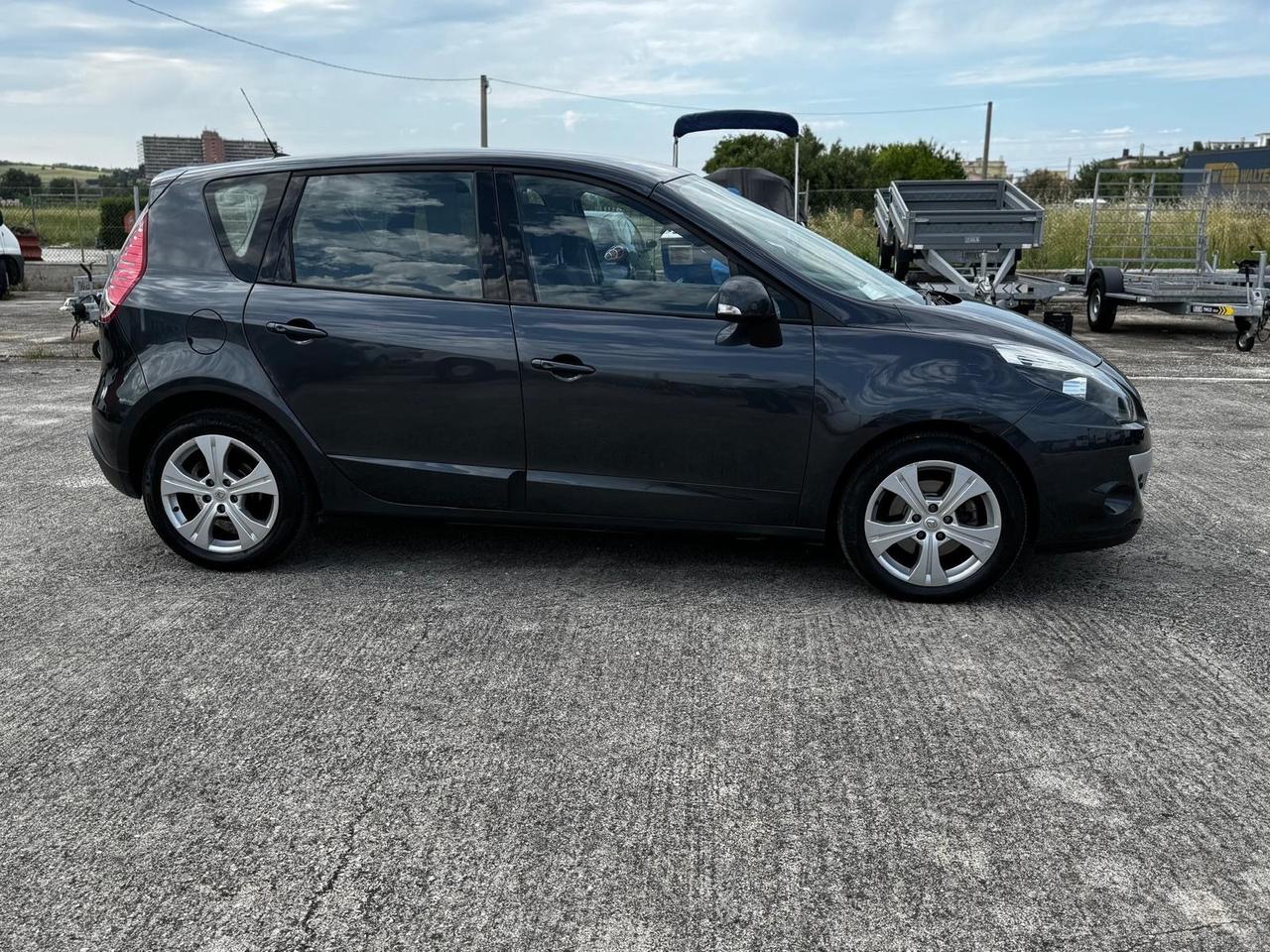 Renault Scenic Scénic X-Mod 1.5 dCi 110CV Luxe
