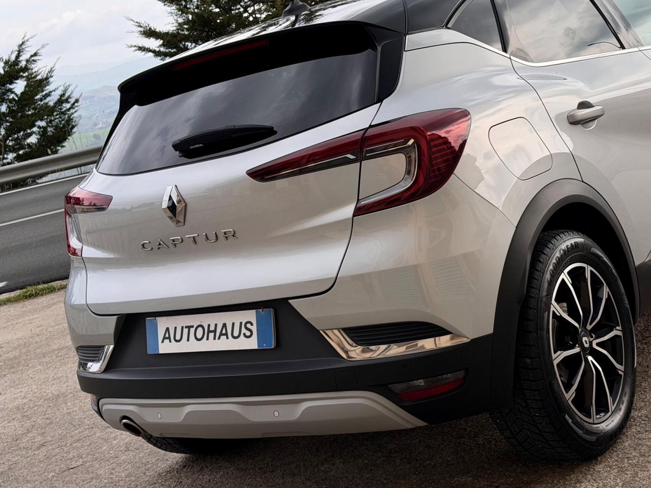 Renault Captur 1.5 Blue dCi 95 CV Intens