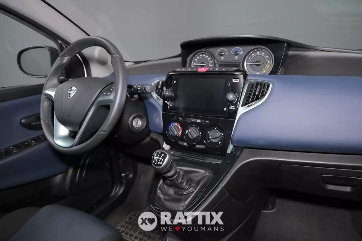 Lancia Ypsilon 1.0 Firefly Hybrid 70CV Platino