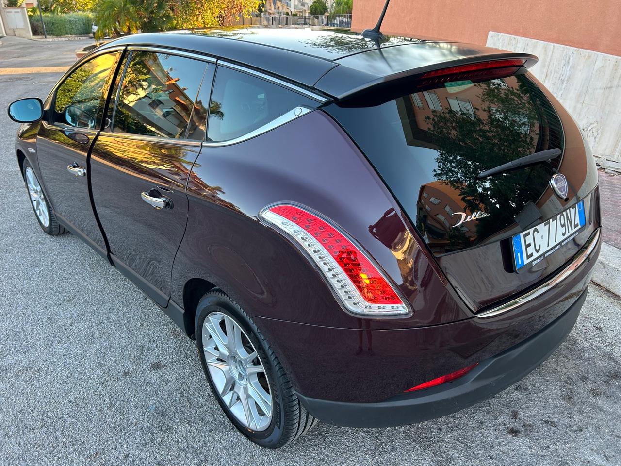 Lancia Delta 1.6 MJT Platino km certificati